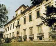 Villa del Barone, Montemurlo (PO), venne acquistata nel 1557 da Giovangirolamo de' Rossi ed appartenne sino al 1693 ad esponenti rossiani.